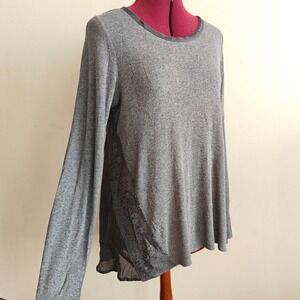 Bordeaux Womens Top‎ Lace Gray Knit Long Sleeve Round Neck High Low Top Medium